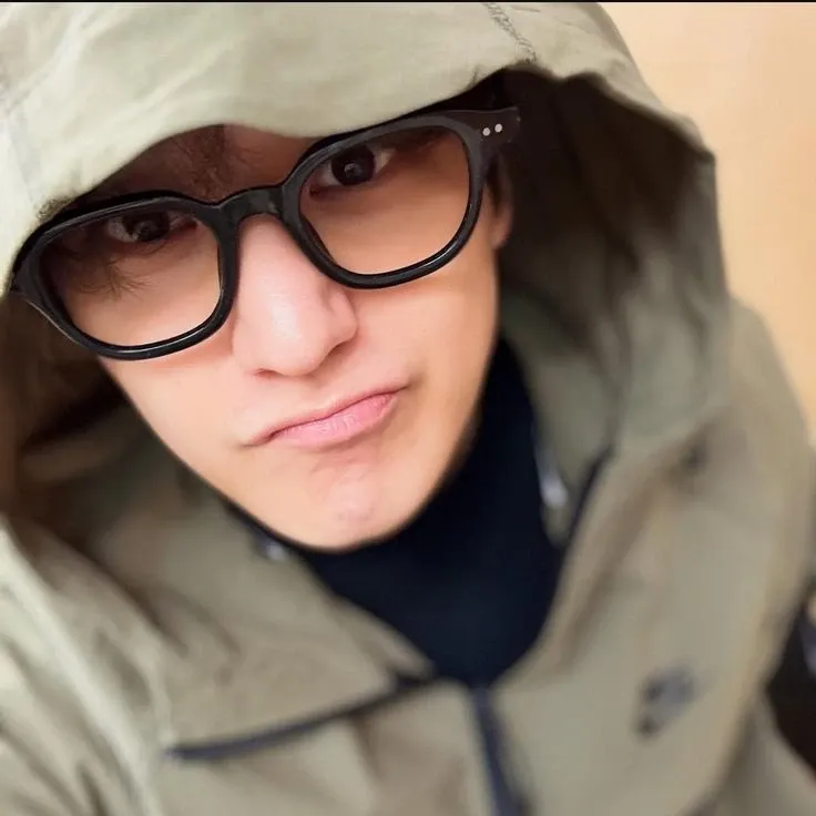 A moment captured by a fan of Kim Bum