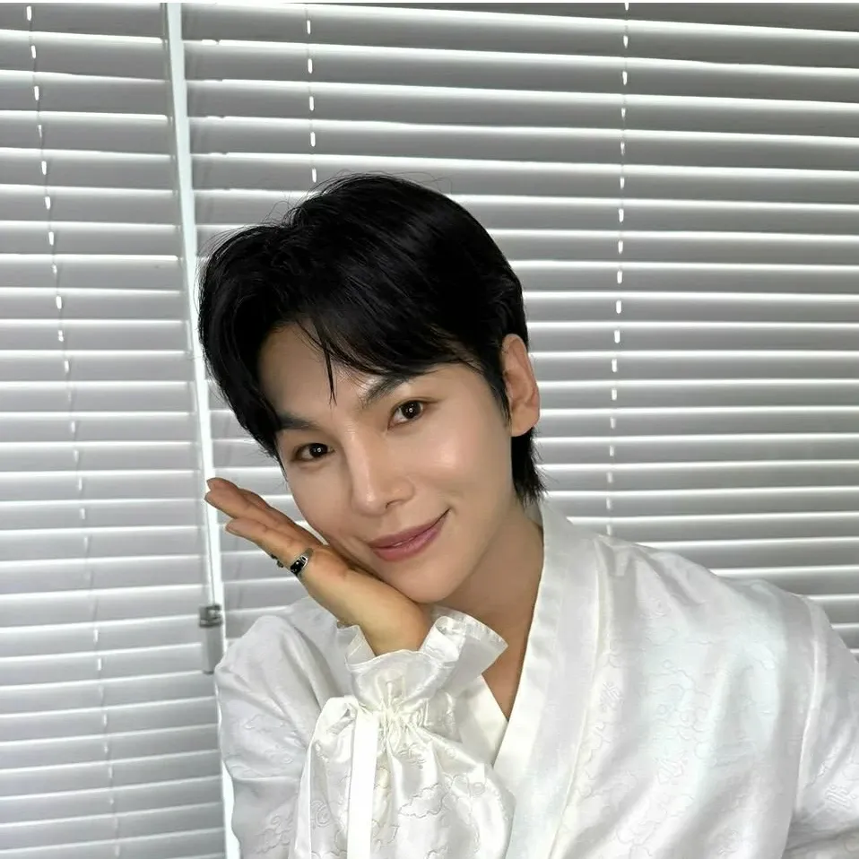 Behind-the-scenes cut of Kim Junsu (1991)