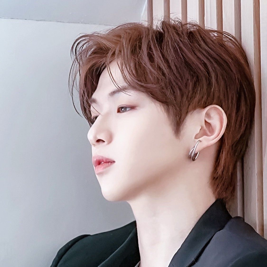 Behind-the-scenes cut of Secret Garden