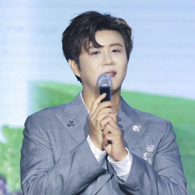 진해성 최근 활동샷