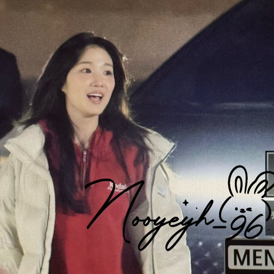 Behind-the-scenes cut of Kim Hyeyoon