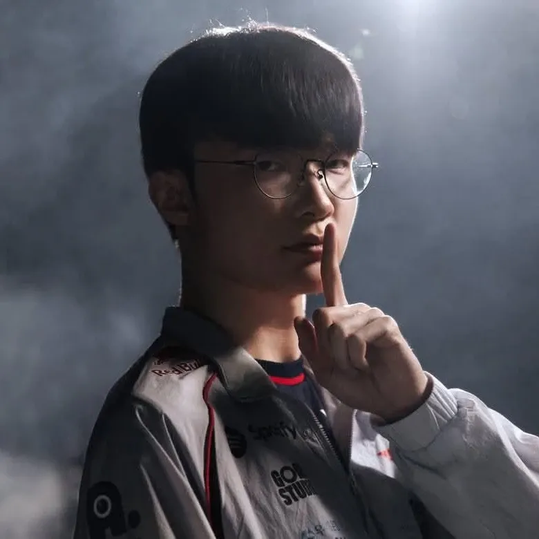 Latest photo of Faker