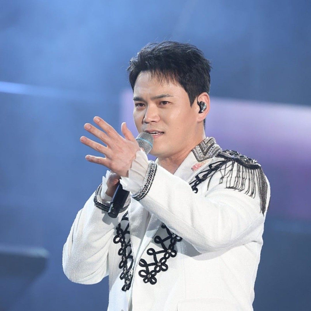 Recent activity shot of Cheonrokdam