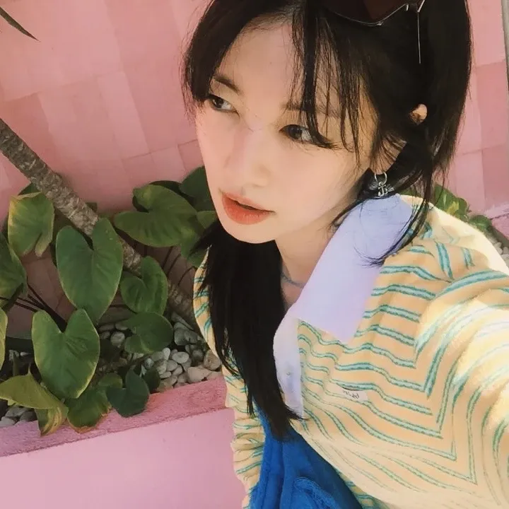 Recent activity shot of Jung Somin
