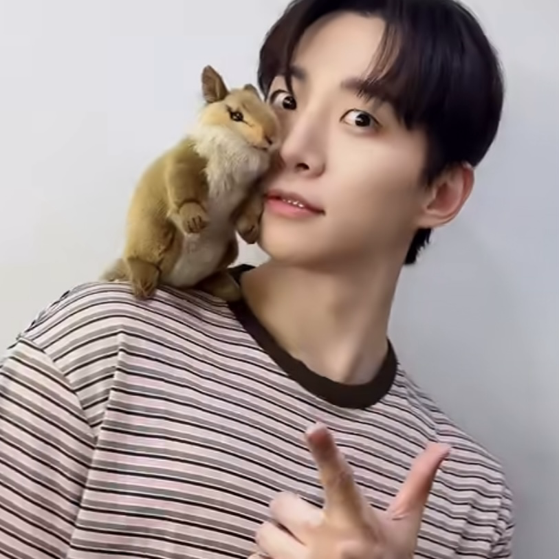 Foto kegiatan terbaru dari Lee Junho