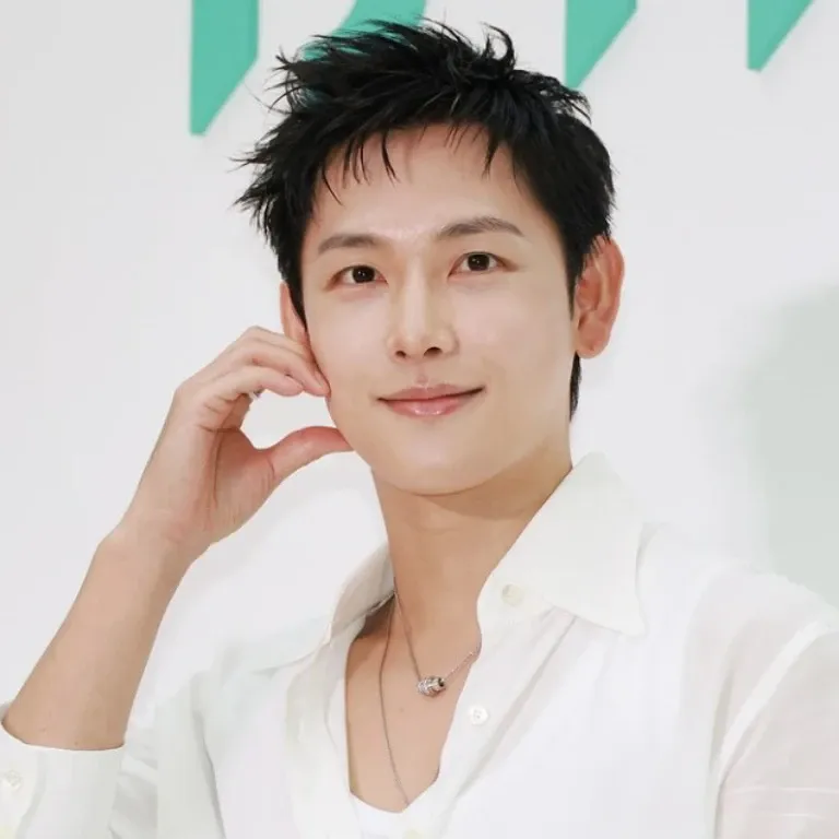 Latest photo of Yim Siwan