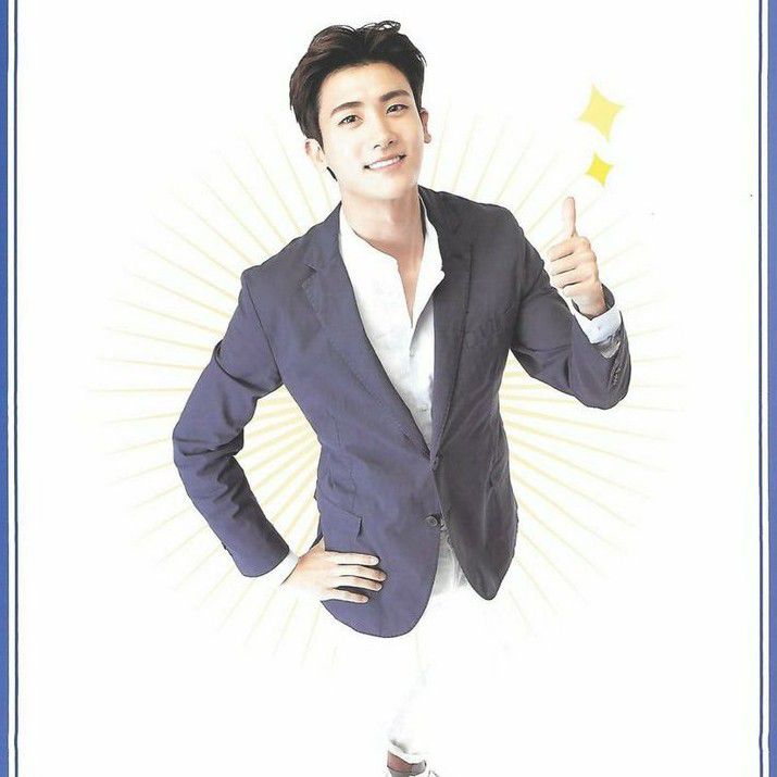 A moment captured by a fan of Park Hyungsik