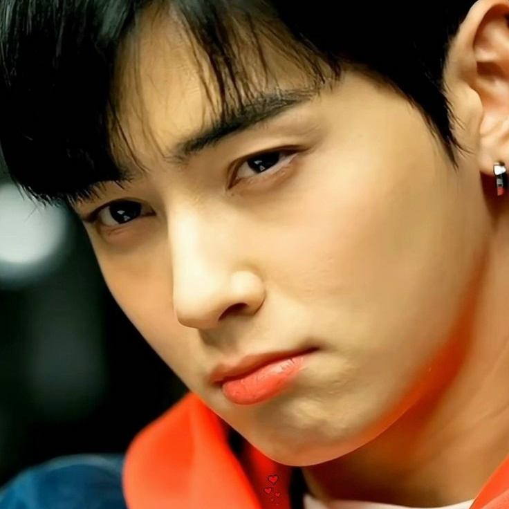 Latest photo of Cha Eunwoo