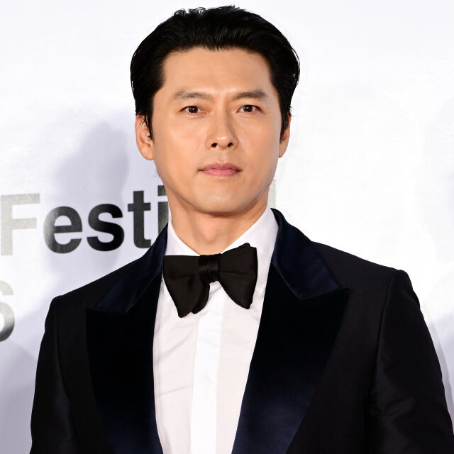 Momen yang diabadikan oleh penggemar Hyun Bin