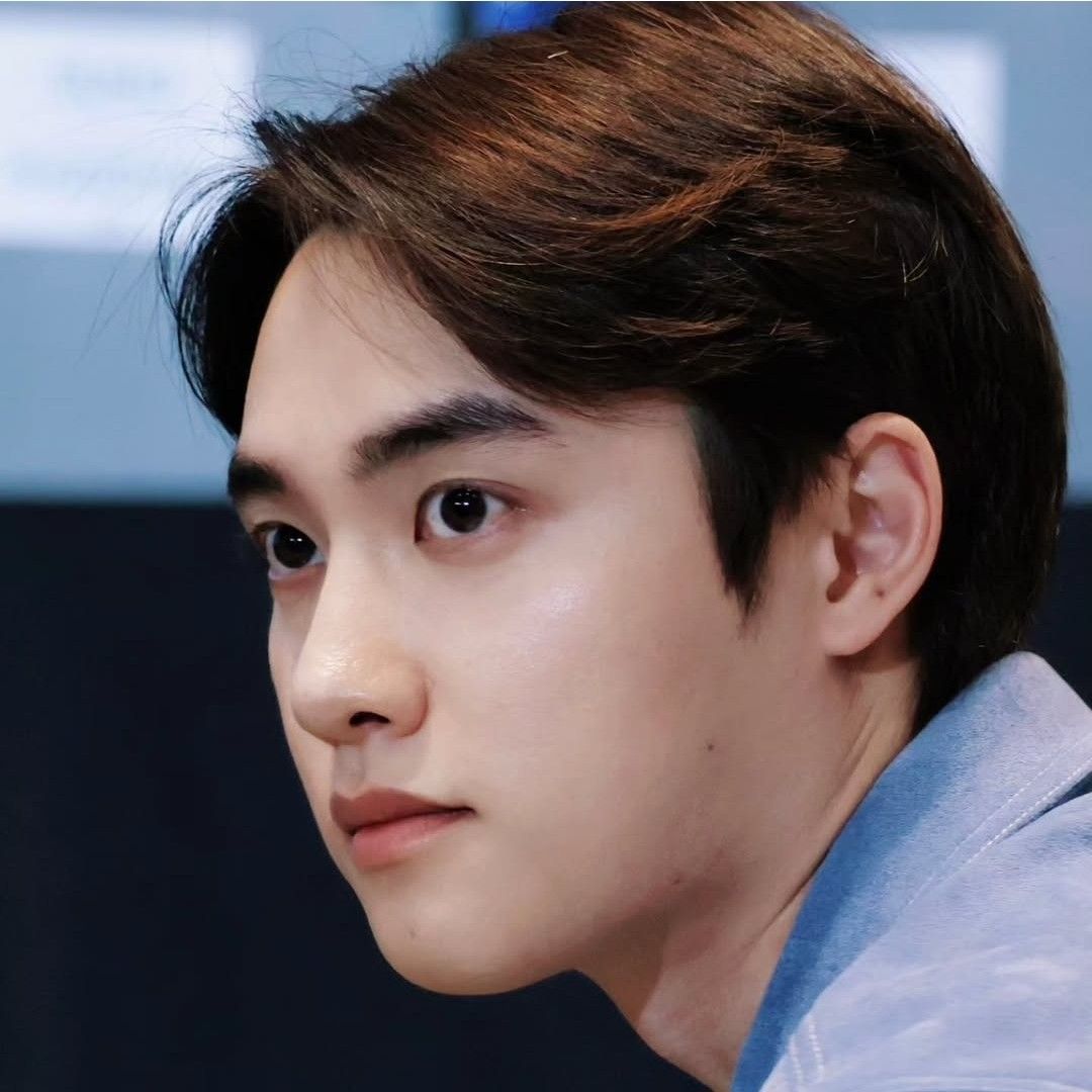 都暻秀 (D.O.)的最新照片