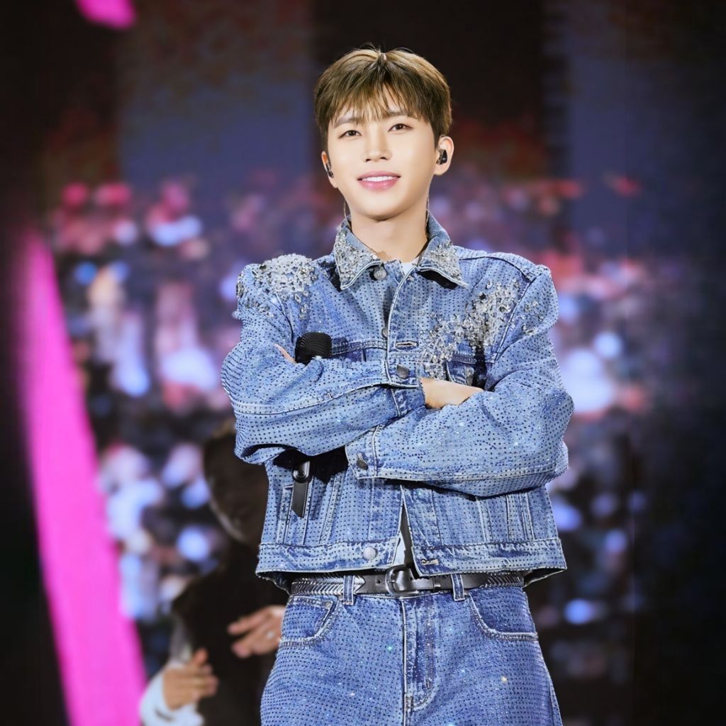 Behind-the-scenes cut of Lim Youngwoong