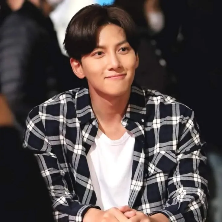 Behind-the-scenes cut of Ji Changwook