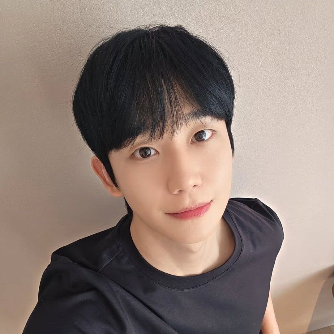 丁海寅的最新照片