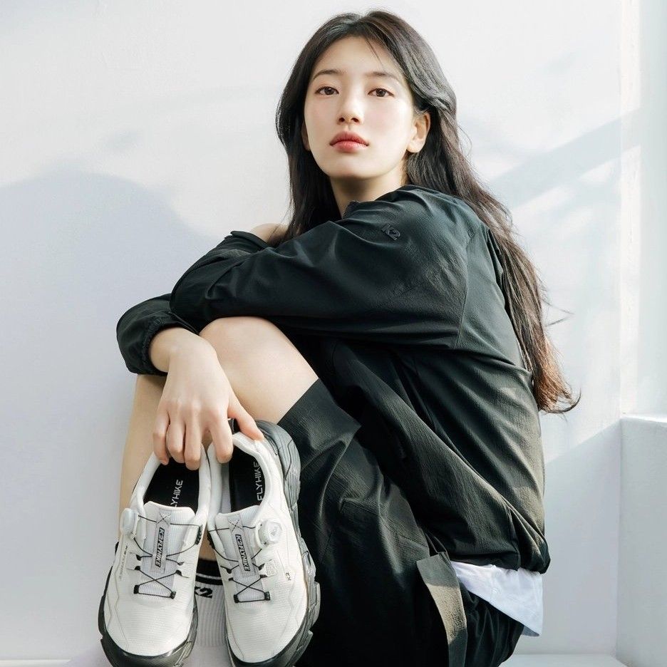 Recent activity shot of Bae Suzy