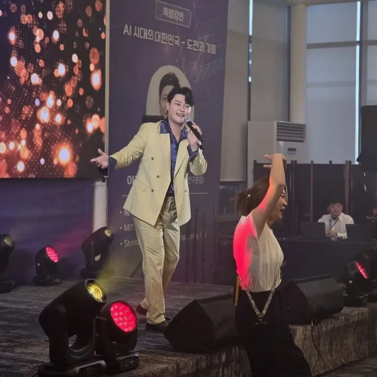 Behind-the-scenes cut of Kim Kyungmin