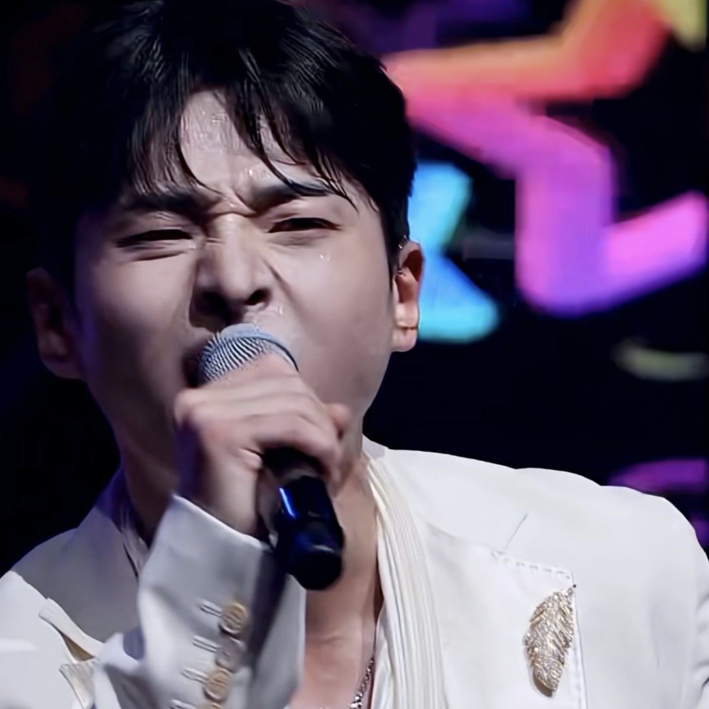 A moment captured by a fan of Seong Ri