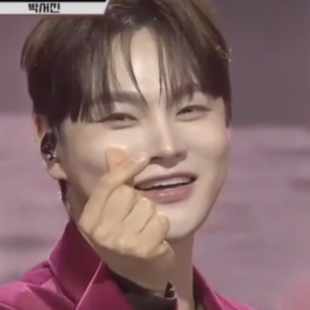 Momen yang diabadikan oleh penggemar Park Seojin