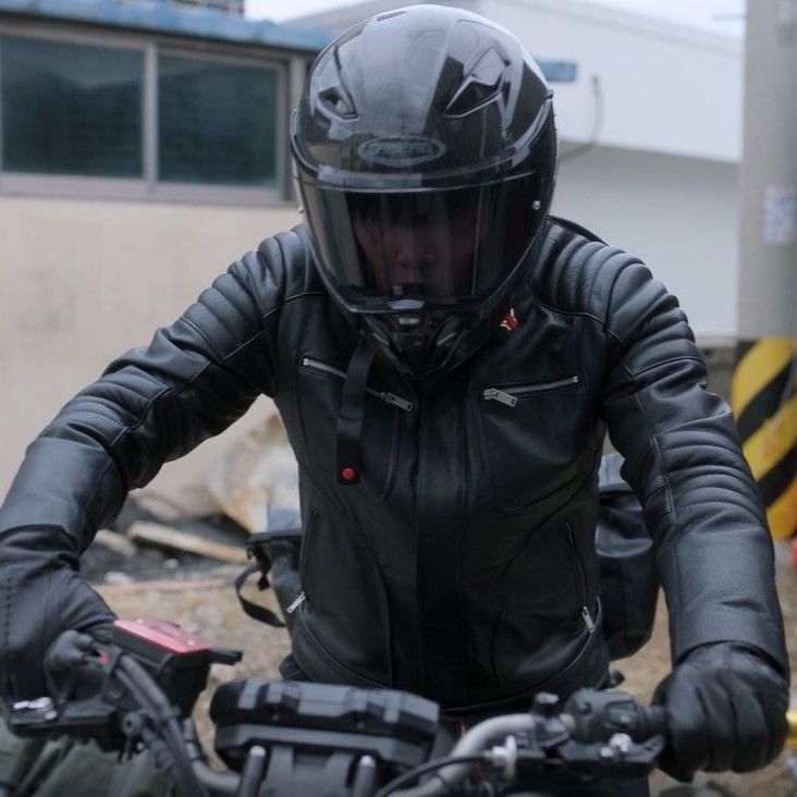 チ・チャンウクの最近の活動ショット