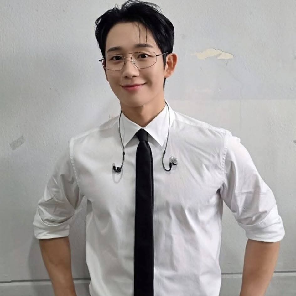 Behind-the-scenes cut of Jung Haein