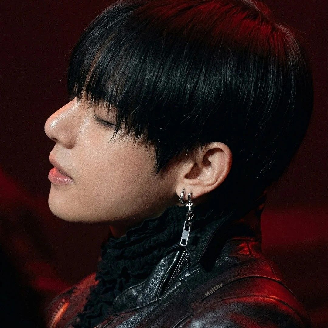 Behind-the-scenes cut of Kim Taehyung (V)