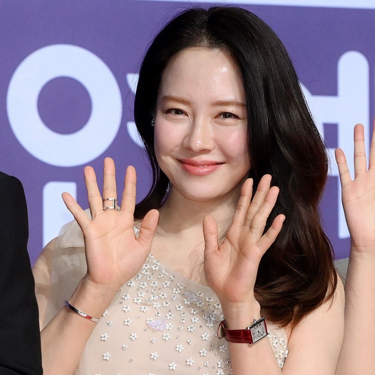 Behind-the-scenes cut of Song Jihyo