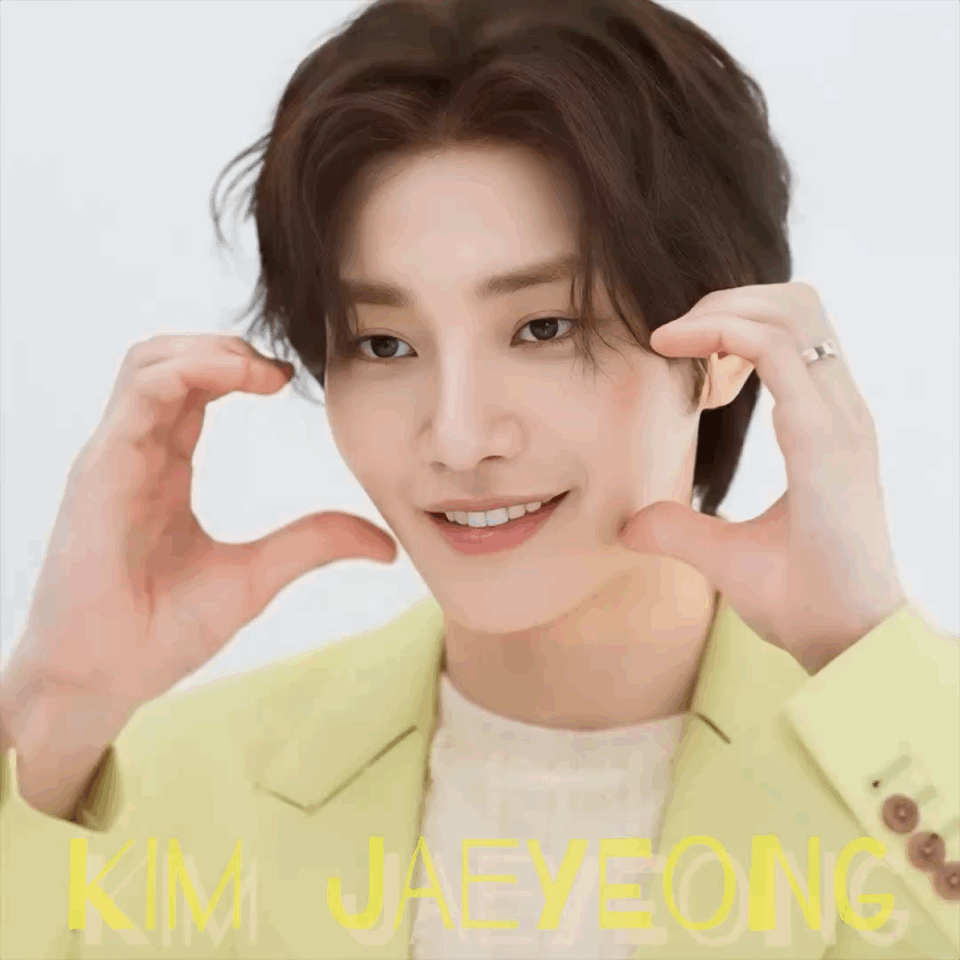 A moment captured by a fan of Kim Jaeyoung