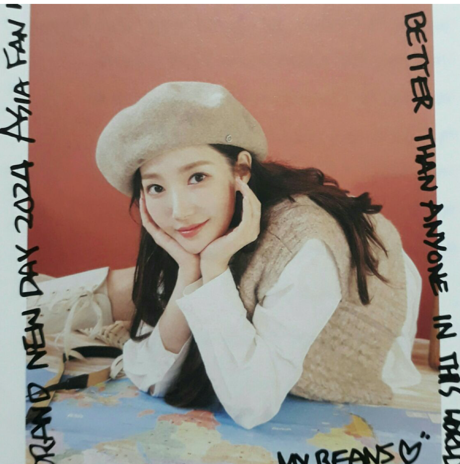 A moment captured by a fan of Park Minyoung