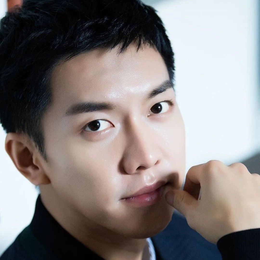 Momen yang diabadikan oleh penggemar Lee Seunggi