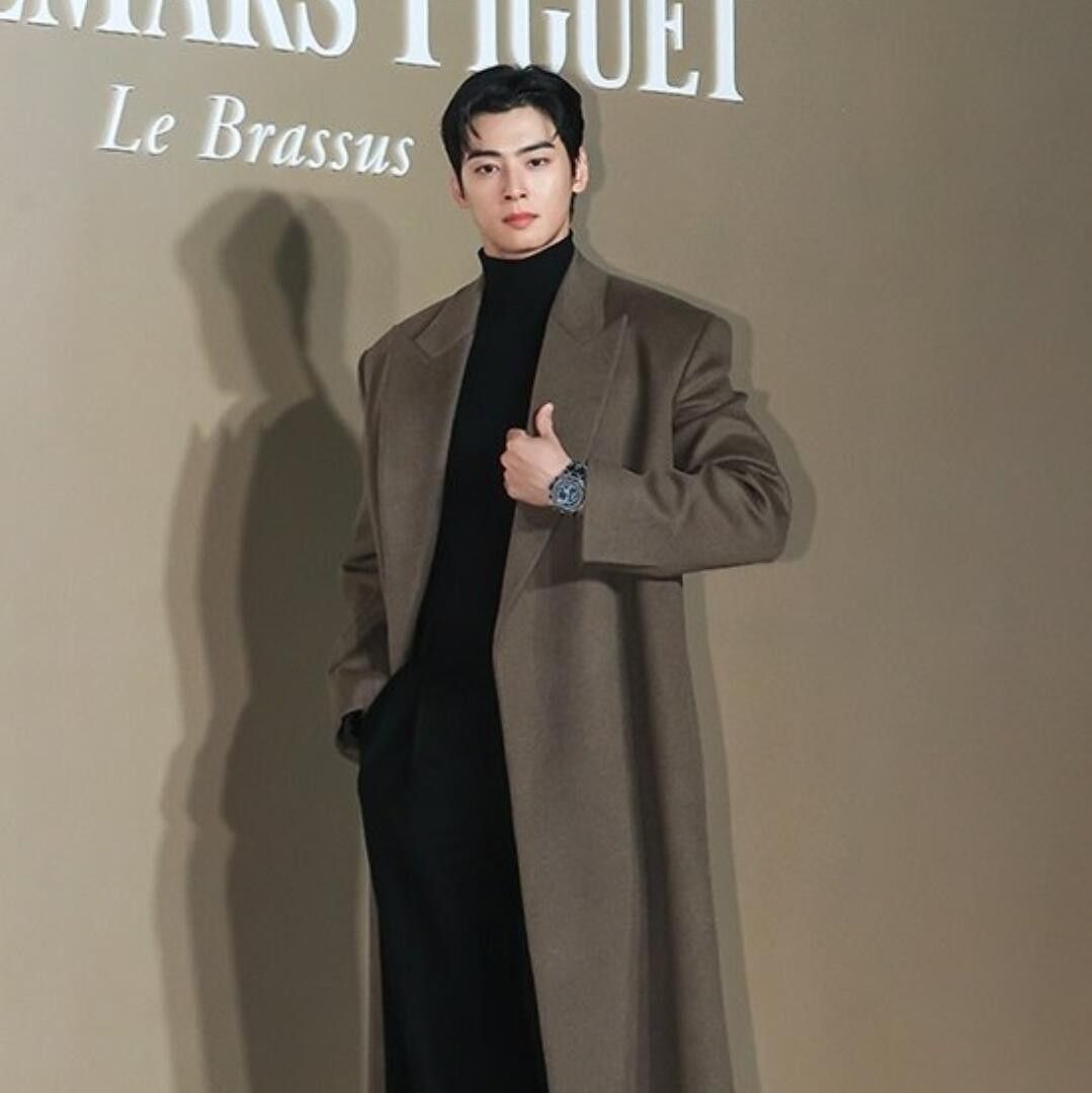 Behind-the-scenes cut of Cha Eunwoo