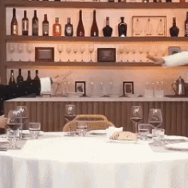 Foto profil populer Song Jihyo yang dipilih melalui voting