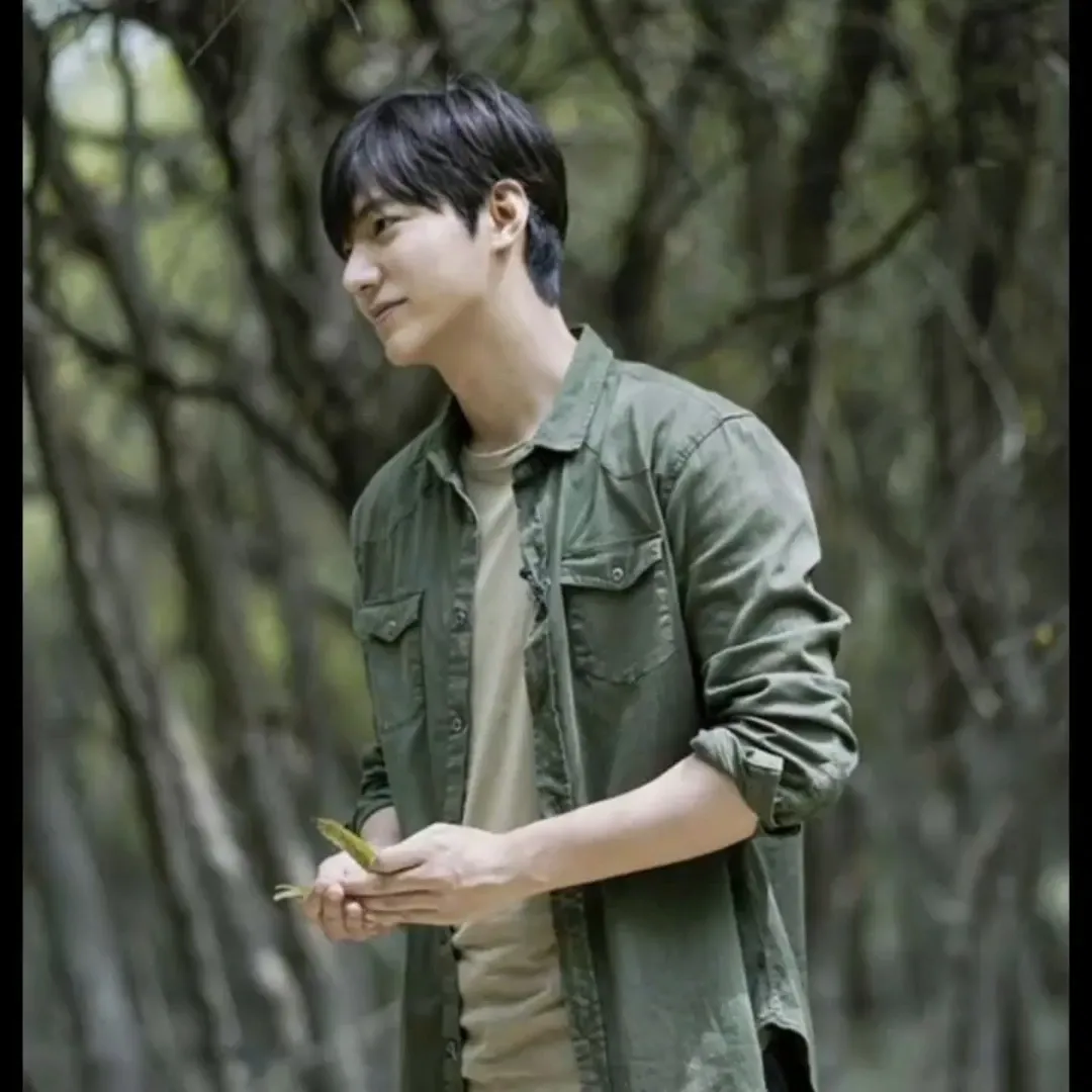 Behind-the-scenes cut of Lee Minho