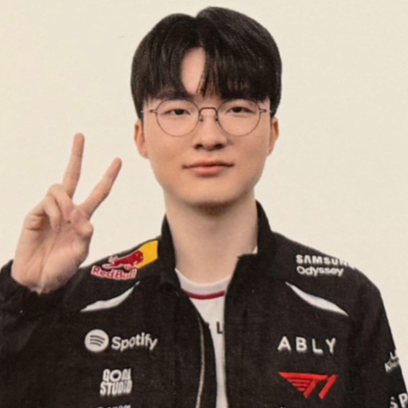 Latest photo of Faker
