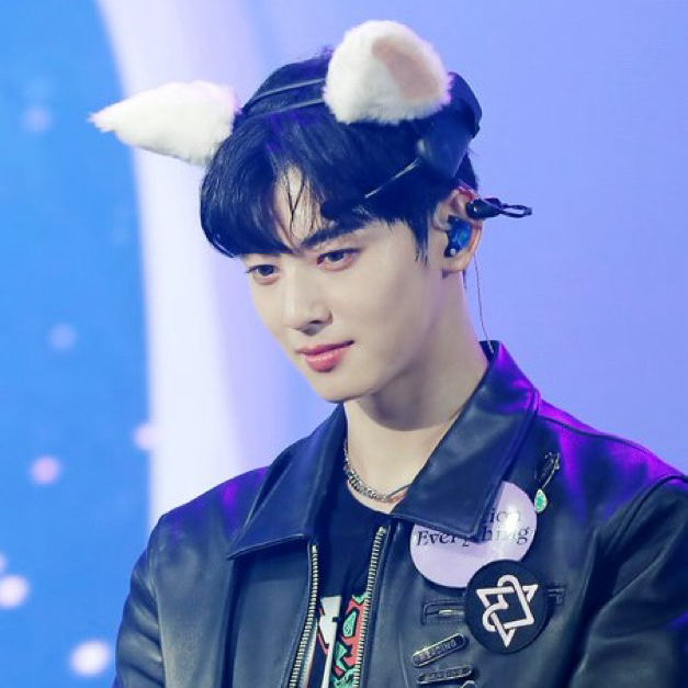 Latest photo of Cha Eunwoo