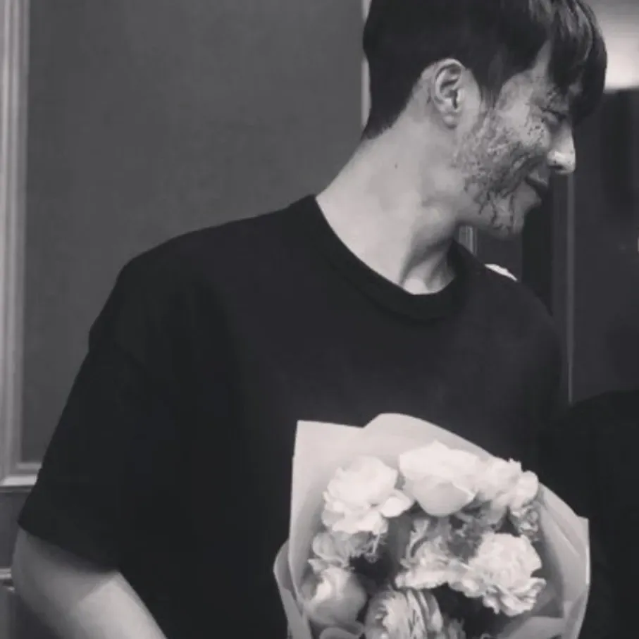 今日最も話題のセレブコミュニティフィード