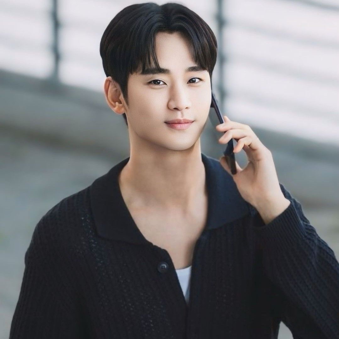 Latest photo of Kim Soohyun