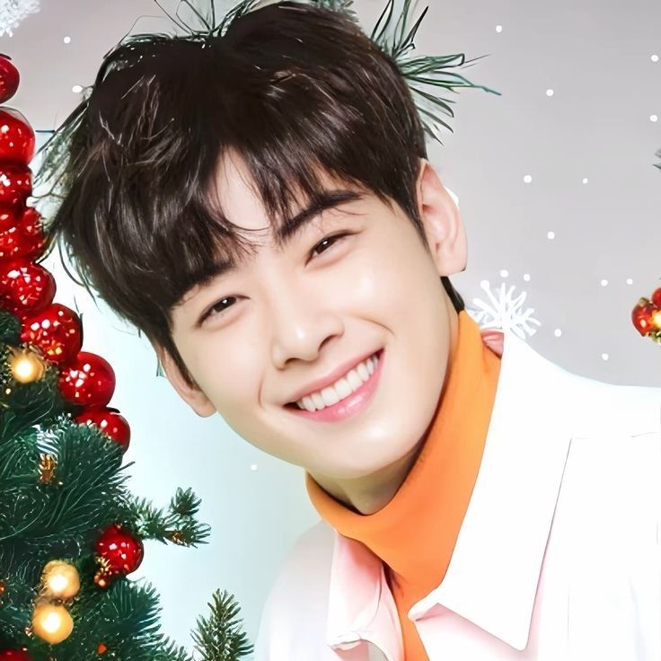 Behind-the-scenes cut of Cha Eunwoo