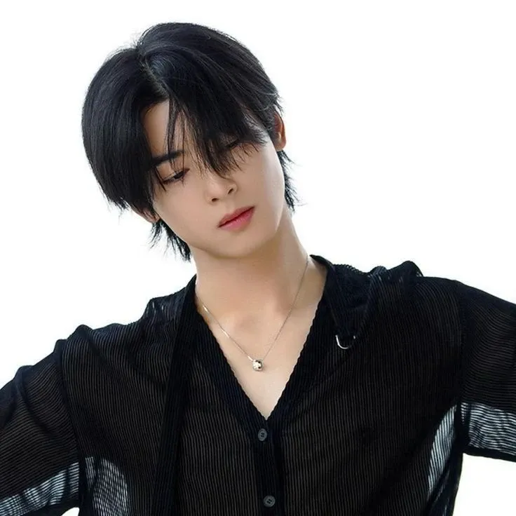 A moment captured by a fan of Cha Eunwoo