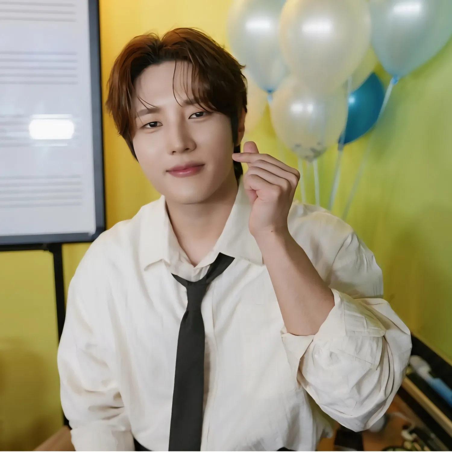 Behind-the-scenes cut of Kim Jungyeon