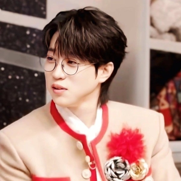 A moment captured by a fan of An Sunghoon