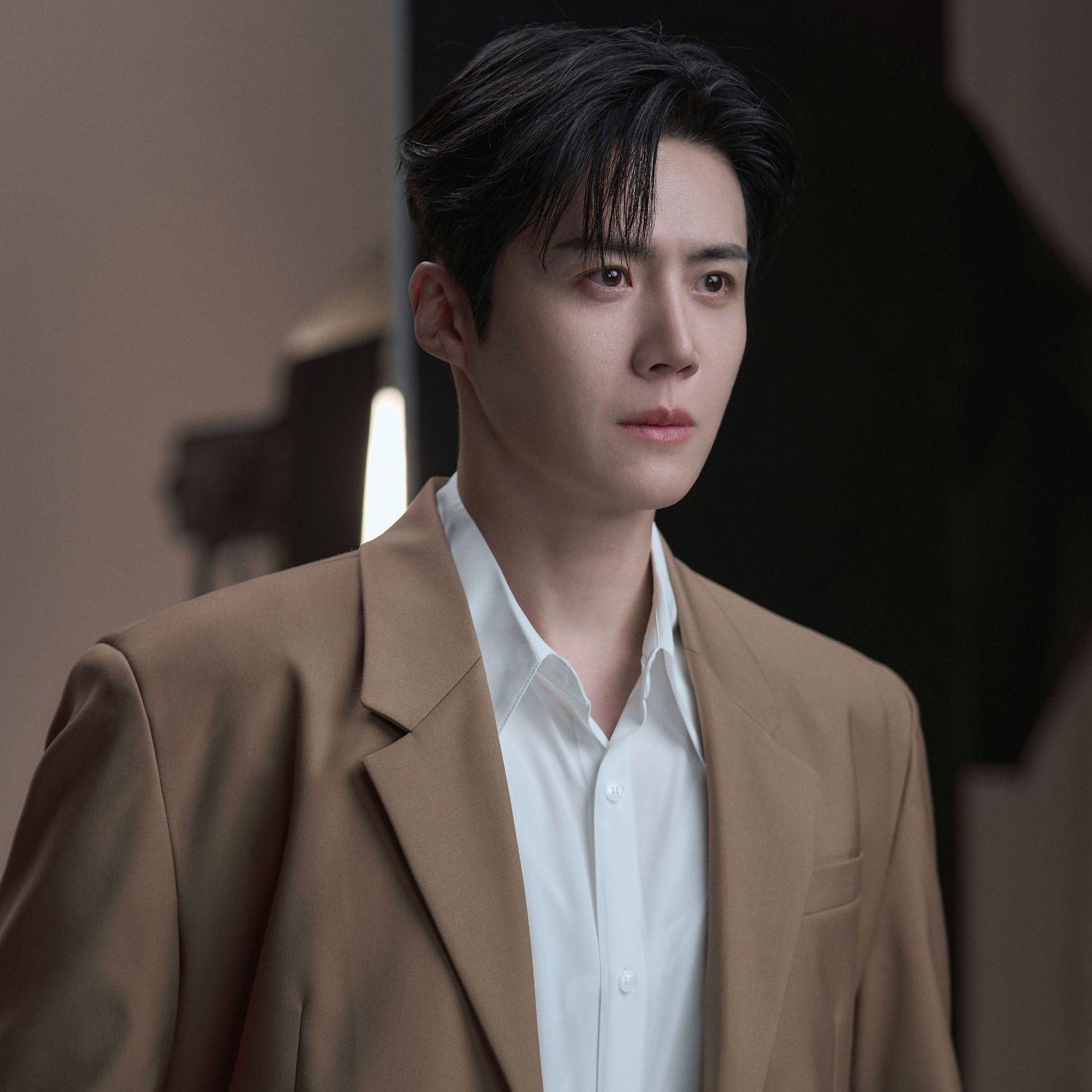 Behind-the-scenes cut of Kim Seonho