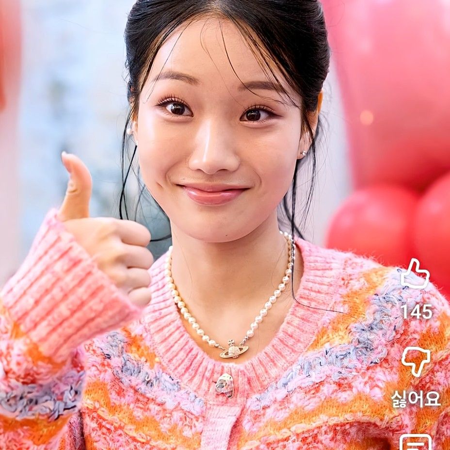 A moment captured by a fan of Kim Soyeon (2004)