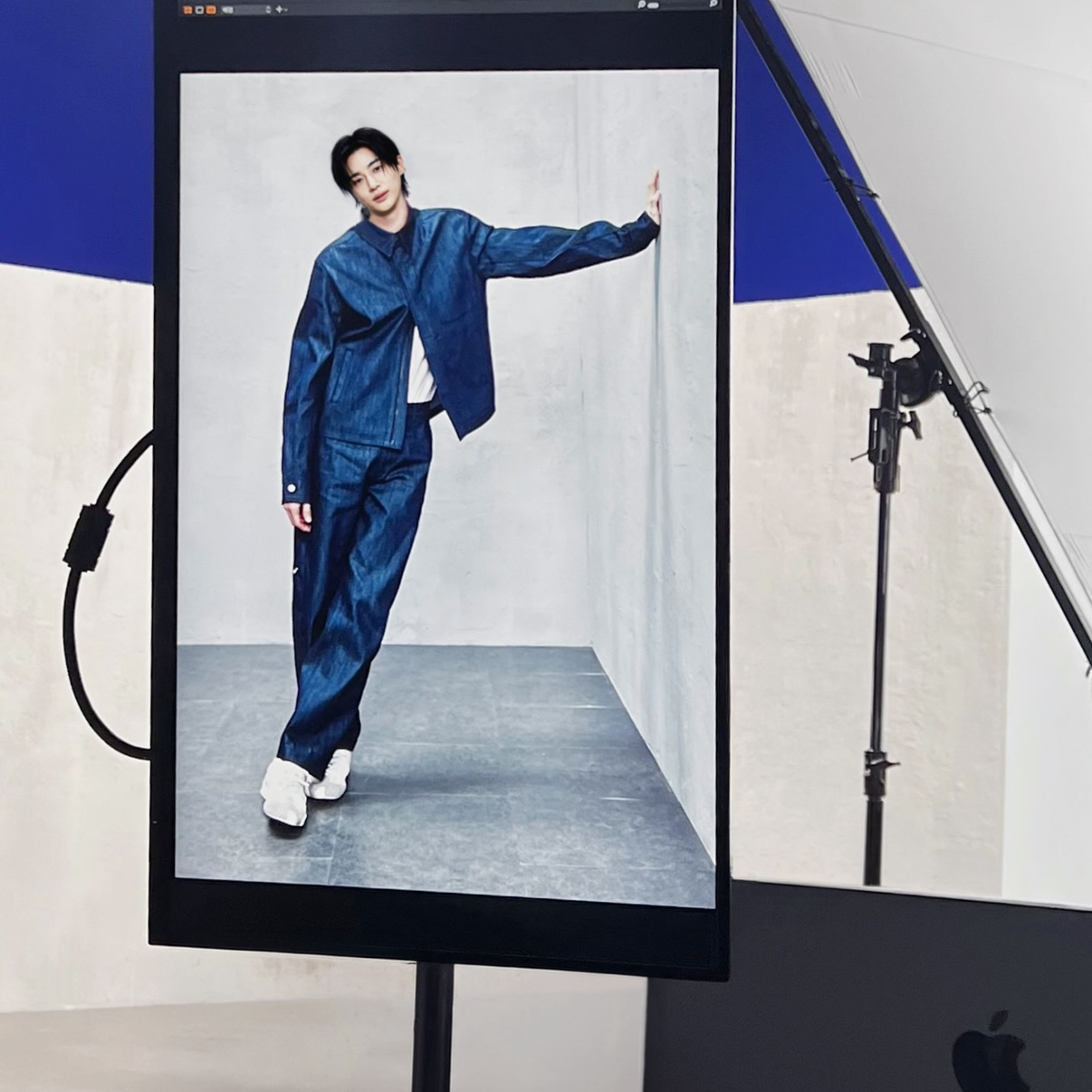 Behind-the-scenes cut of Byeon Wooseok