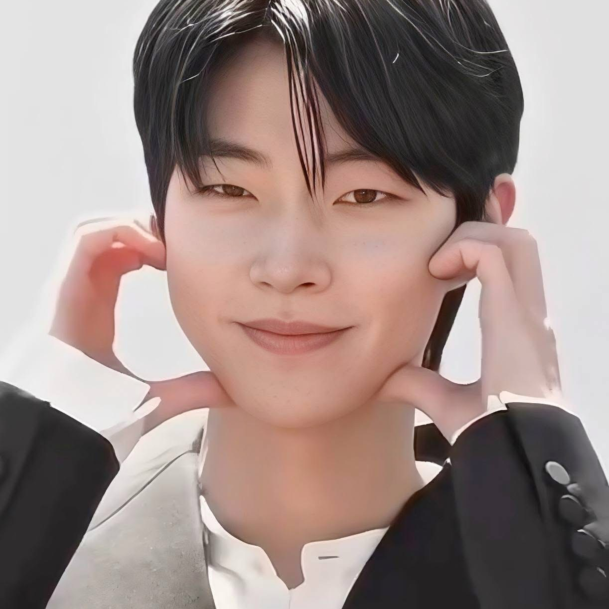 Recent activity shot of Hwang Inyoup