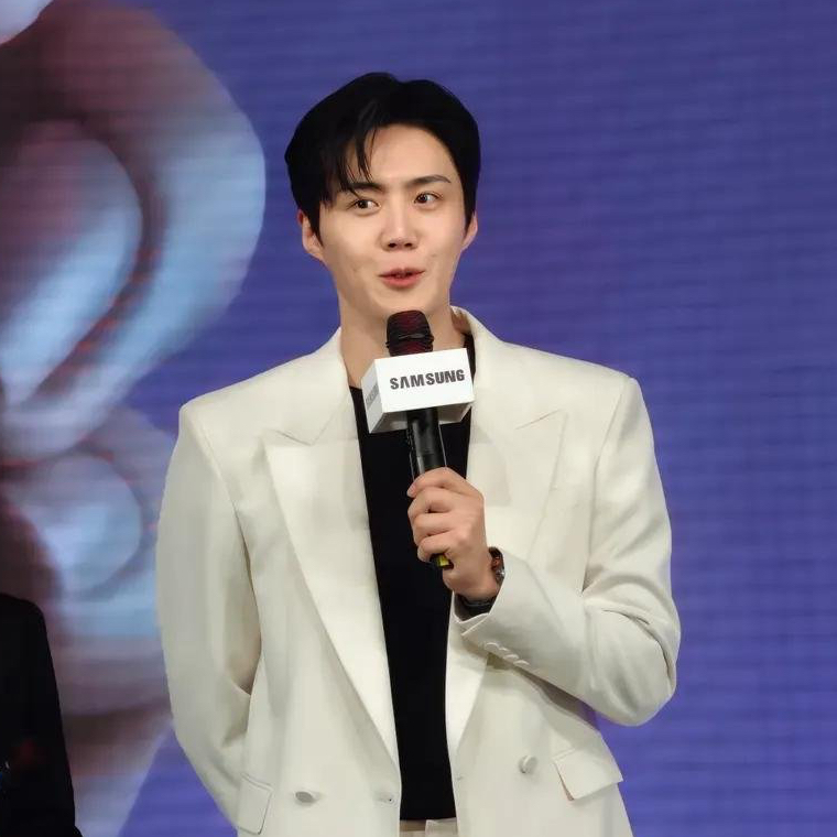 김선호 최근 활동샷