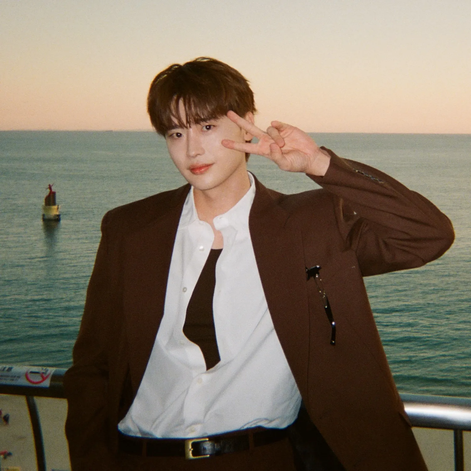 Recent activity shot of Lee Jongsuk