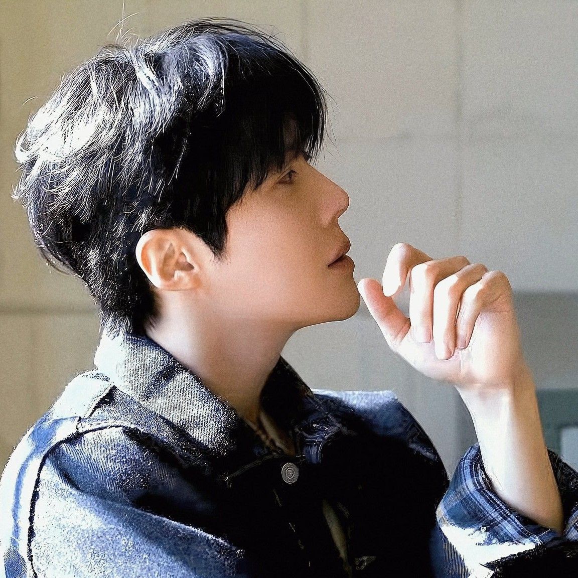 粉絲拍下的金宣虎瞬間