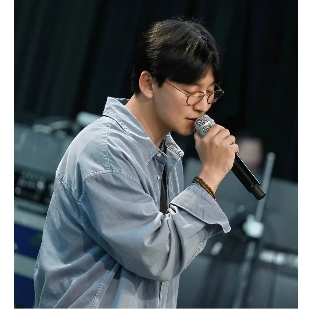Behind-the-scenes cut of Kim Namgil