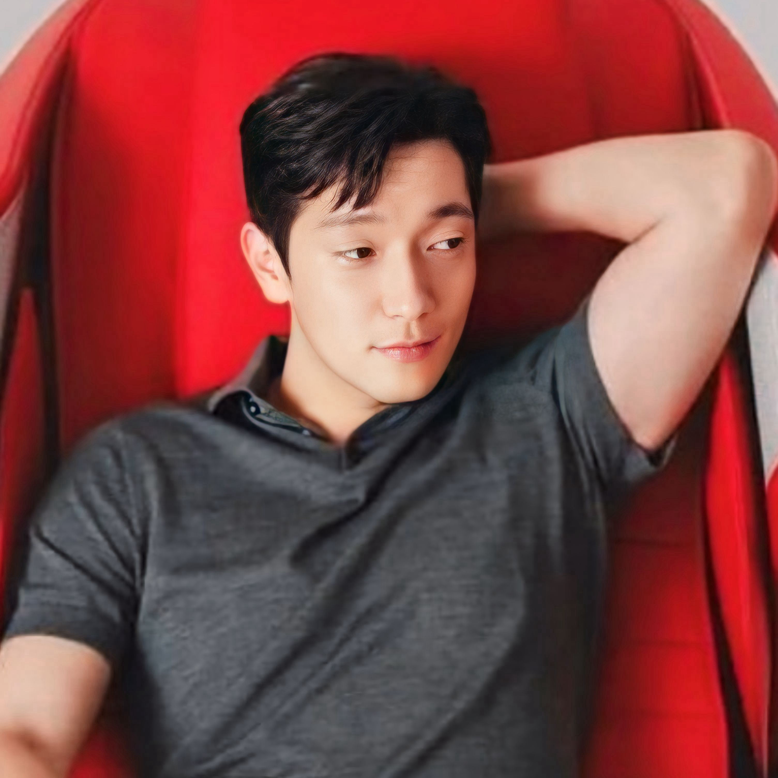 Latest photo of Son Seokkoo