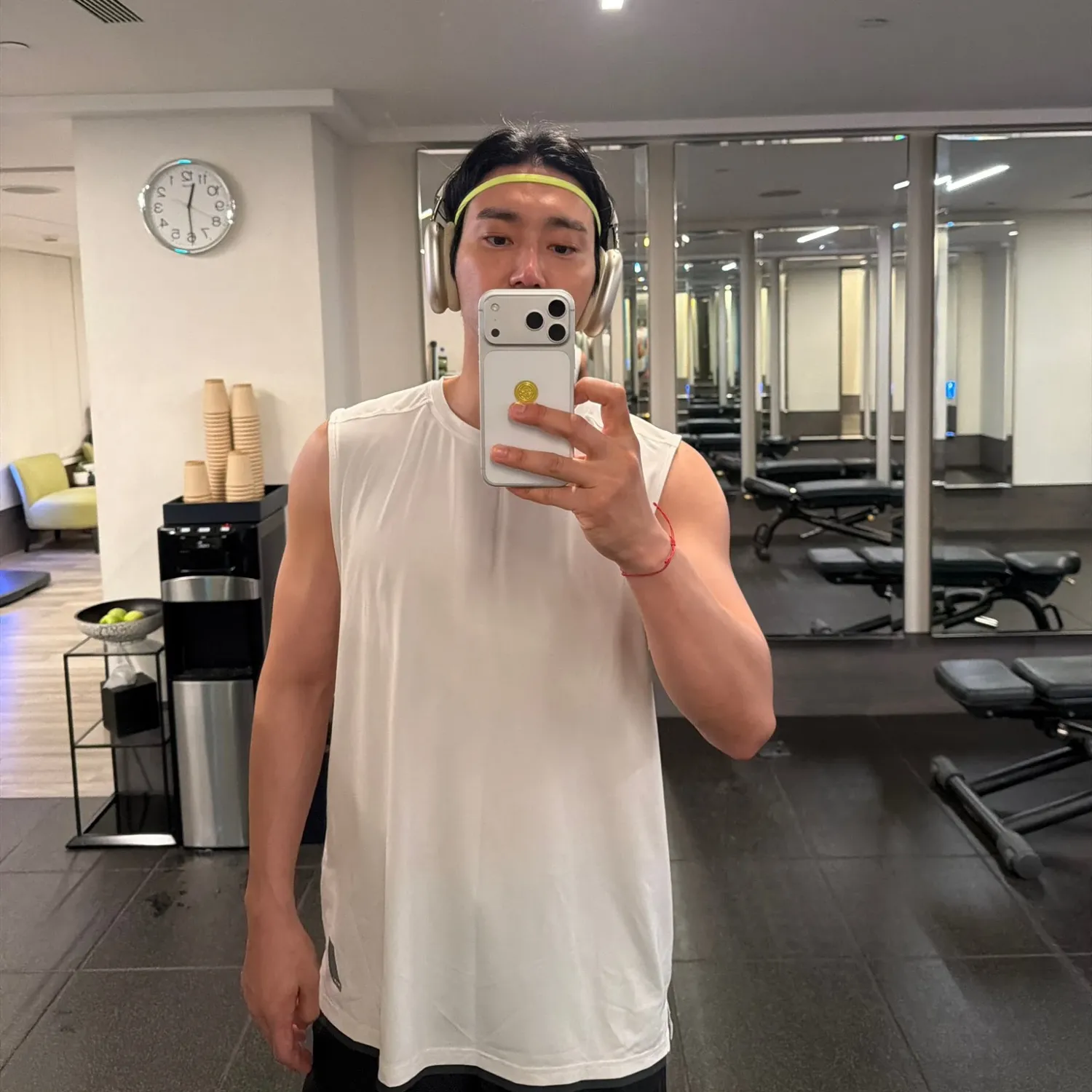 Latest photo of Choi Siwon