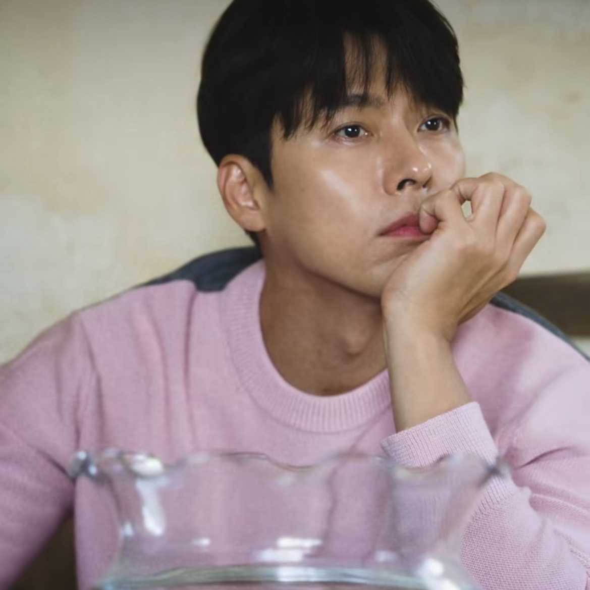 A moment captured by a fan of Hyun Bin
